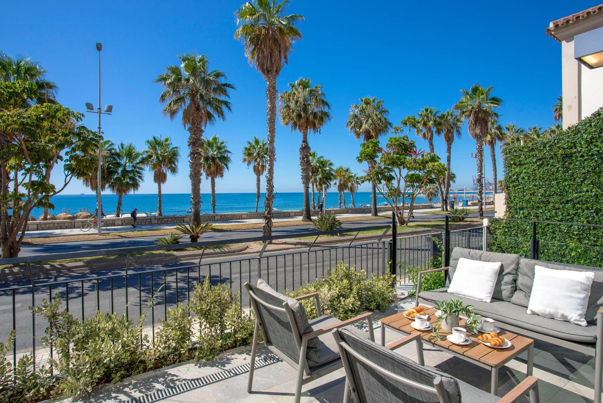 Malagueta Beach Front Luxury Apartment By Rent Me Málaga Eksteriør billede
