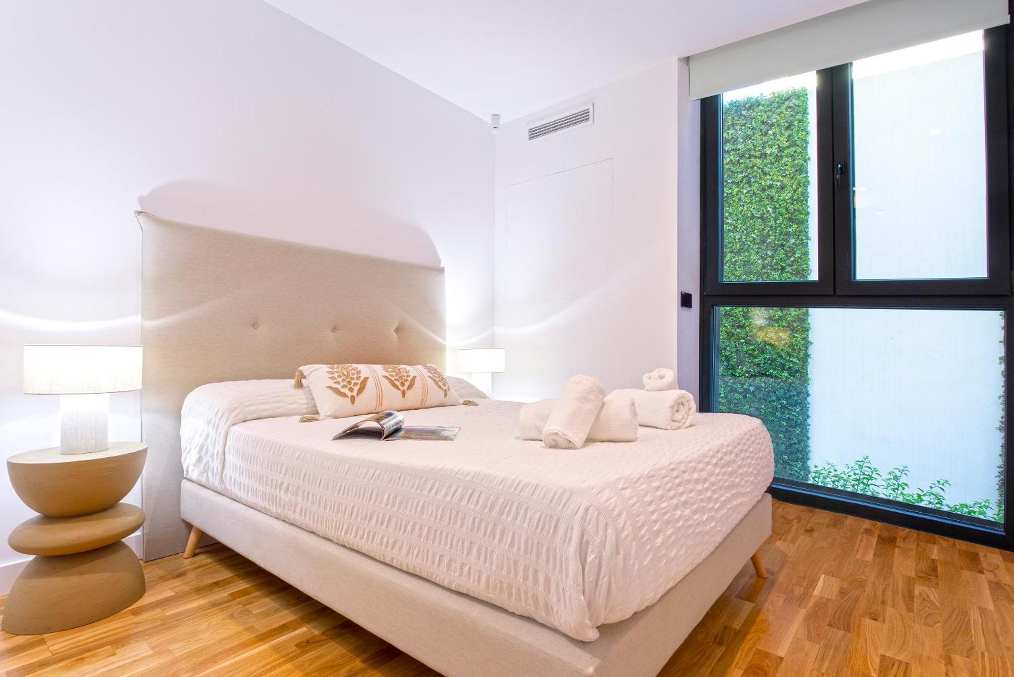 Malagueta Beach Front Luxury Apartment By Rent Me Málaga Eksteriør billede