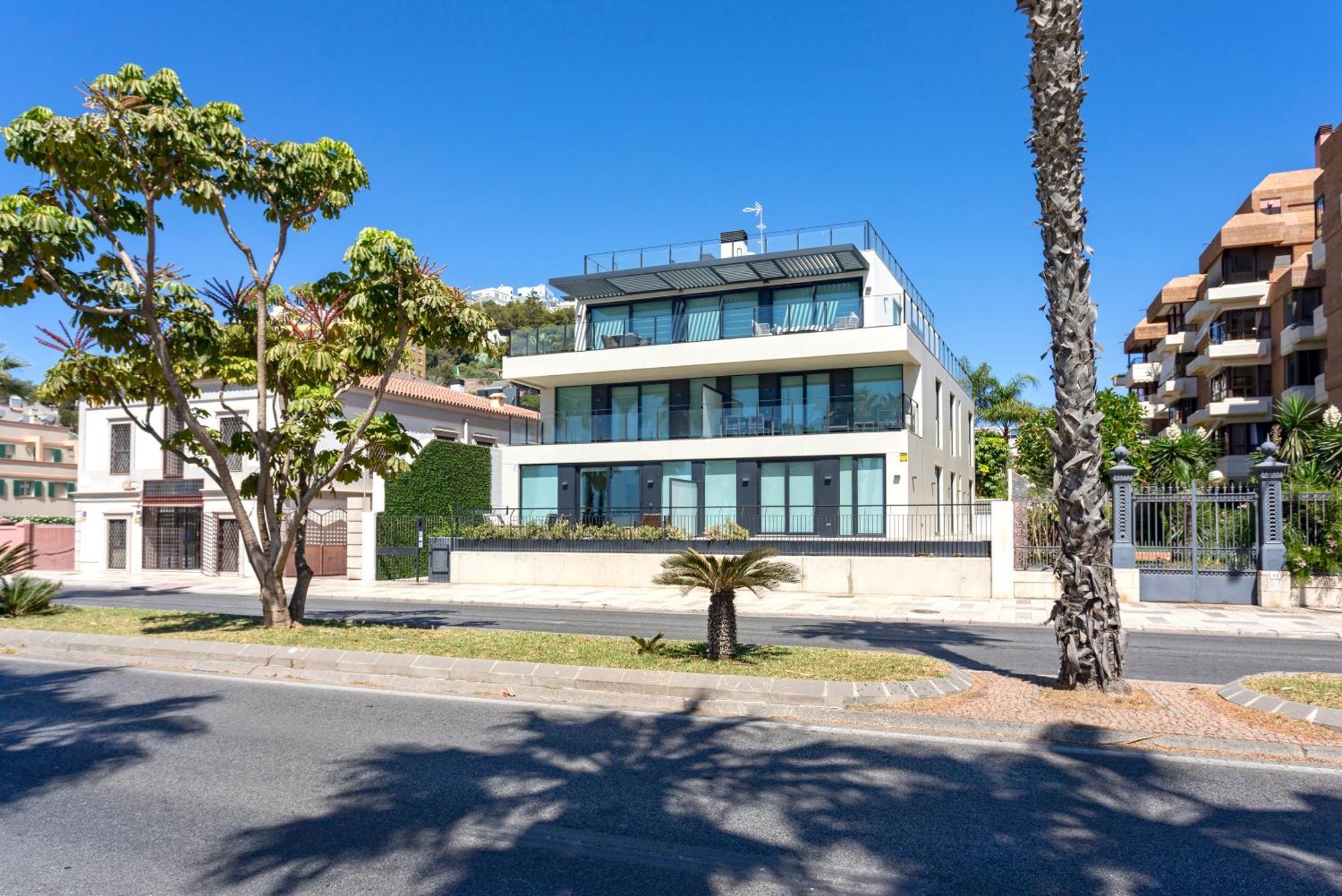 Malagueta Beach Front Luxury Apartment By Rent Me Málaga Eksteriør billede