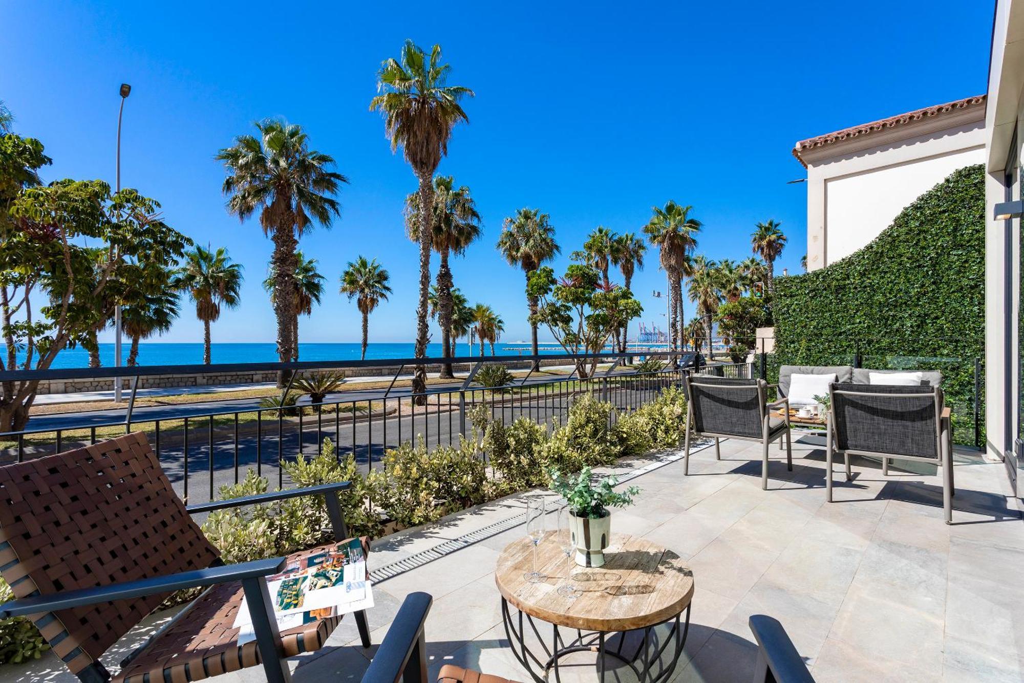 Malagueta Beach Front Luxury Apartment By Rent Me Málaga Eksteriør billede